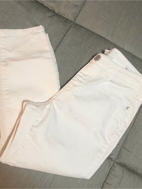 Skinnygirl White Skinny Capri  Size 8               #8